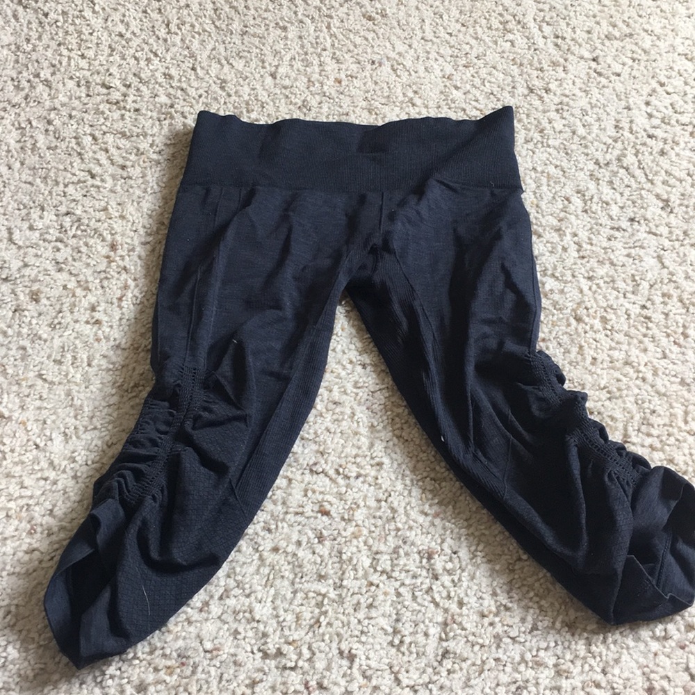 Cute and comfy Lululemon capris!!